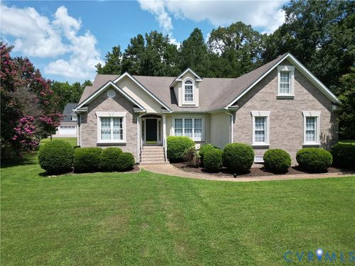 9170 Tazewell Green Dr, Mechanicsville, VA, 23116-2757 | Card Image