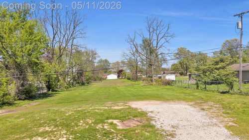 33152 Ann Arbor Trl, Westland, MI, 48185-9414 | Card Image