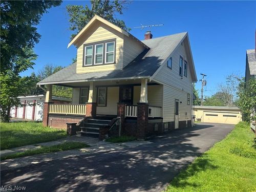 956 Nobleshire Rd, Cleveland, OH, 44121-1326 | Card Image