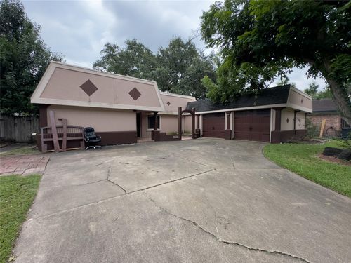 1330 Bellgrove Dr, El Lago, TX, 77586-6026 | Card Image