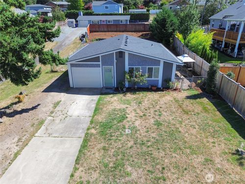715 Stevens St, Steilacoom, WA, 98388-3437 | Card Image