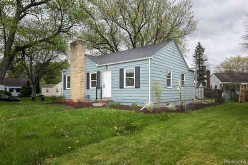 3301 Gratiot Ave, Flint, MI, 48503-4908 | Card Image