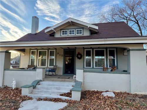 915 N 9th St, Atchison, KS, 66002-1717 | Card Image