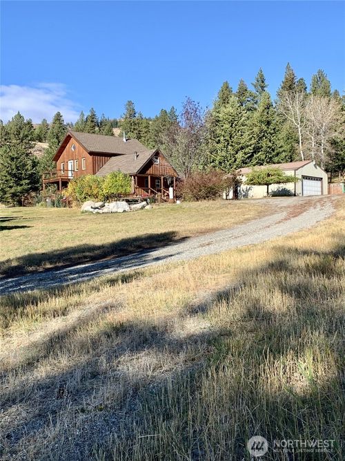 35 Low Ridge Rd, Malo, WA, 99150-9702 | Card Image