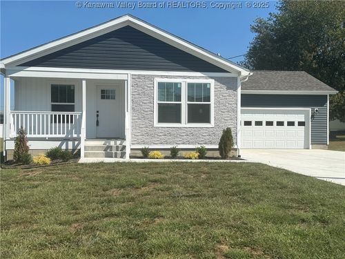343 Hawthorne Ln, Point Pleasant, WV, 25550-3349 | Card Image