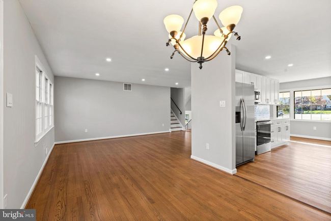 7517 Todd Pl, House other with 5 bedrooms, 3 bathrooms and null parking in MANASSAS VA | Image 26