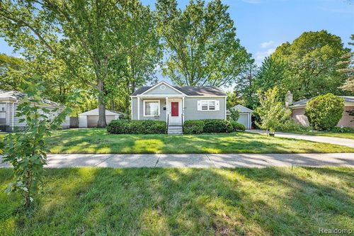 3690 Morrissey Ave, Warren, MI, 48091-1950 | Card Image
