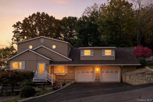 92 14th St, Verplanck, NY, 10596-7720 | Card Image