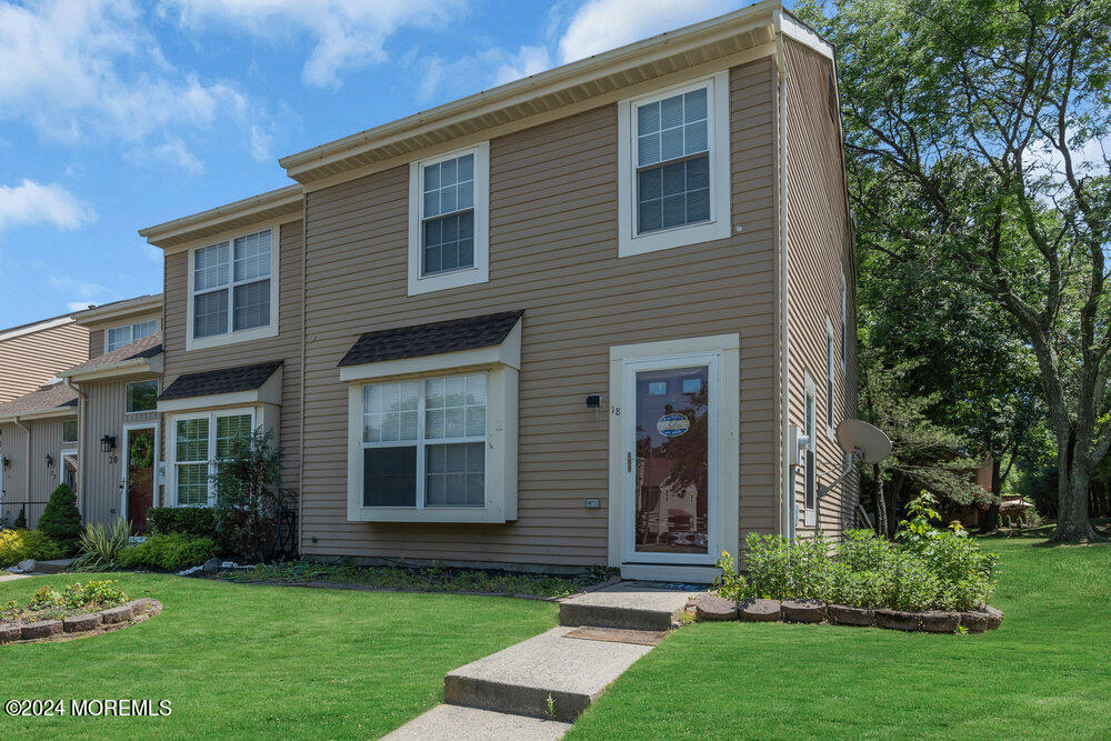 Alameda Ct, Eatontown, NJ 07724