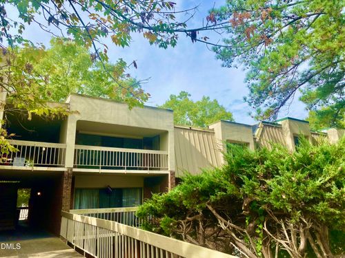 304-500 Umstead Dr, Chapel Hill, NC, 27516-1612 | Card Image