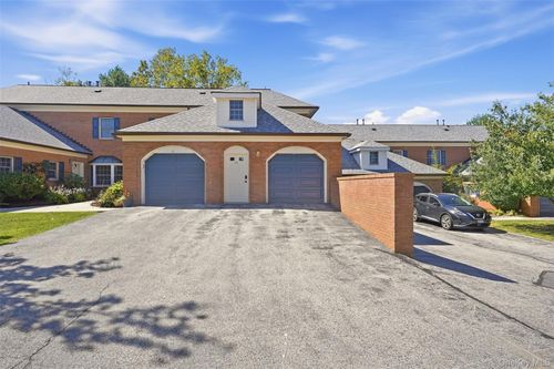 62-62 High Point Cir, Newburgh, NY, 12550-7236 | Card Image