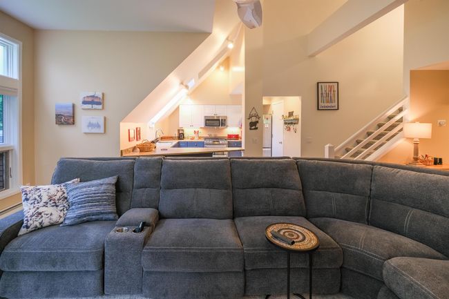 A5 - 6 Ledgewood Rd, Condo with 3 bedrooms, 2 bathrooms and null parking in Ludlow VT | Image 9