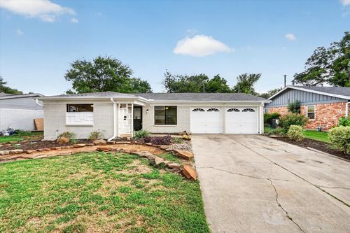 2129 Cliff Park, Fort Worth, TX, 76134-1015 | Card Image
