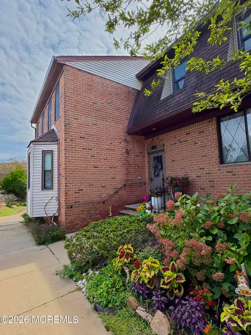 c6-200 Portland Rd, Highlands, NJ, 07732-1953 | Card Image