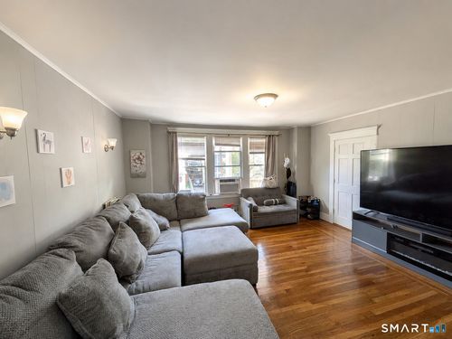 19 Harding Pl, New Haven, CT, 06511-1711 | Card Image