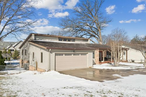 1115 Oak Park Blvd, Cedar Falls, IA, 50613-1553 | Card Image