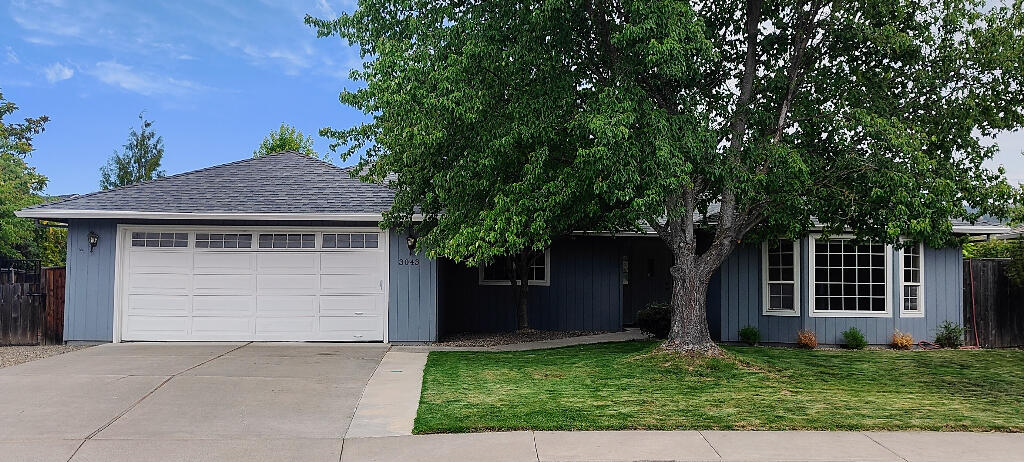 Edgewood Dr, Medford, OR 97504