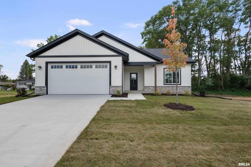 4730 Willow Cir, Davenport, IA, 52806 | Card Image