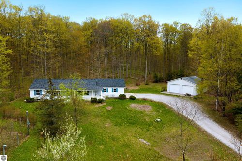 1014 Fairview Road, Beulah, MI, 49617 | Card Image