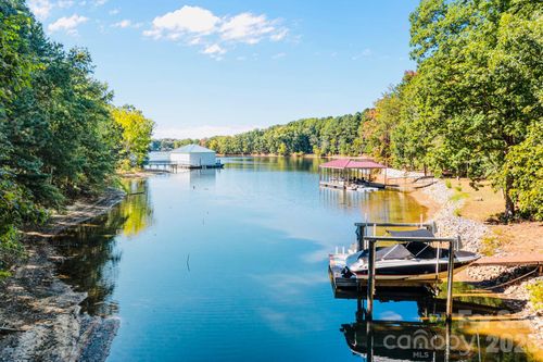 19322 Yachtman Dr, Cornelius, NC, 28031-8624 | Card Image