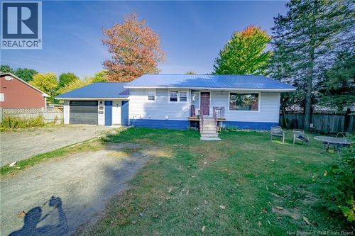 26 Hachey Ave, Fredericton, NB, E3A3X6 | Card Image