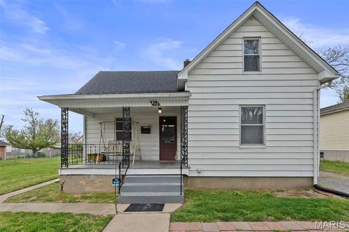 617 S Pacific St, Cape Girardeau, MO, 63703-6721 | Card Image