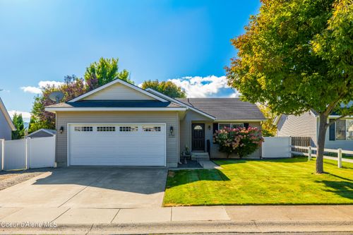 2734 E Redondo Cir, Post Falls, ID, 83854-5430 | Card Image