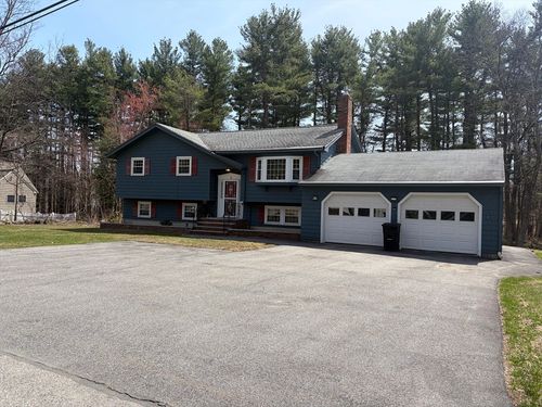 8 Barry Dr, North Chelmsford, MA, 01863-1805 | Card Image