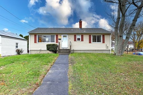 15 Utica St, Milford, CT, 06461-2924 | Card Image