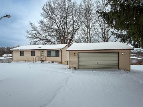 52376 Joy Dr, Dowagiac, MI, 49047-8722 | Card Image