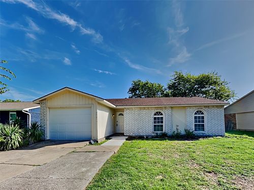 5221 Norris Dr, The Colony, TX, 75056-2158 | Card Image