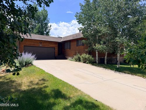 102 W 7th St, Eagle, CO, 81631-6464 | Card Image
