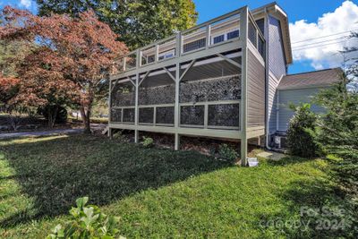 92 Oakland Road, House other with 3 bedrooms, 2 bathrooms and null parking in Asheville NC | Image 2