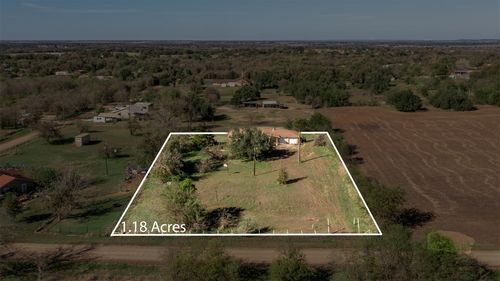 230 County Road 422, Bartlett, TX, 76511-4189 | Card Image