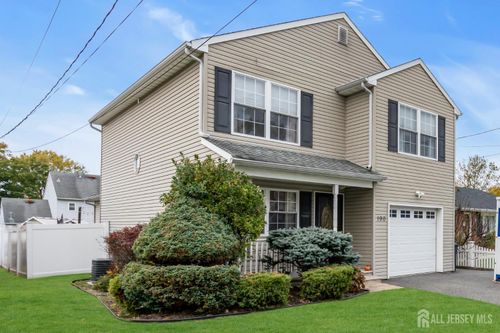 190 Delaware Ave, Cliffwood, NJ, 07721-1025 | Card Image