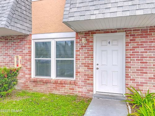 apt-4-1610 S Palmetto Ave, South Daytona, FL, 32119-2243 | Card Image