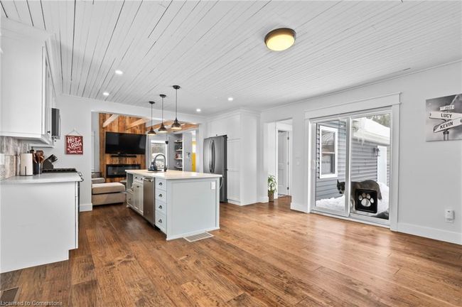 210 King St E, House other with 3 bedrooms, 2 bathrooms and 2 parking in Atwood ON | Image 18