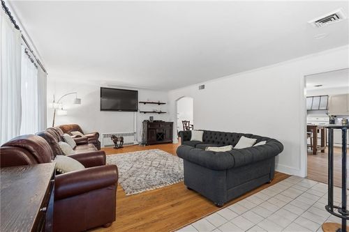 61 Oakland Ave, Tuckahoe, NY, 10707-1732 | Card Image
