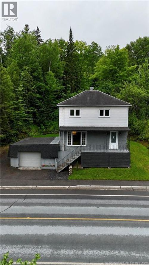 498 Ch Canada, House with 4 bedrooms, 1 bathrooms and null parking in Edmundston NB | Card Image
