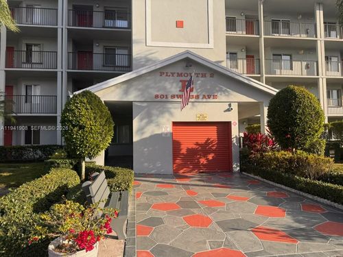 apt-106e-801 Sw 138th Ave, Pembroke Pines, FL, 33027-3524 | Card Image