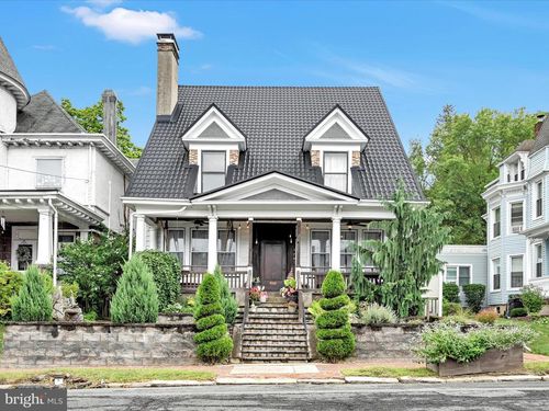 1707 Mahantongo St, POTTSVILLE, PA, 17901-3224 | Card Image