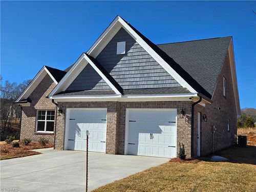 119 Jasper Ct, King, NC, 27021-9350 | Card Image