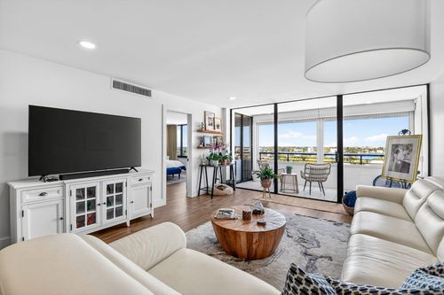 909-3589 S Ocean Blvd, South Palm Beach, FL, 33480-5753 | Card Image