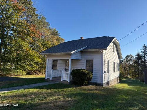 216 Maple St, Moscow, PA, 18444-9065 | Card Image