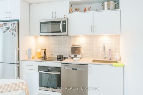 2411-70 Princess St, Toronto, ON, M5A0X6 | Card Image