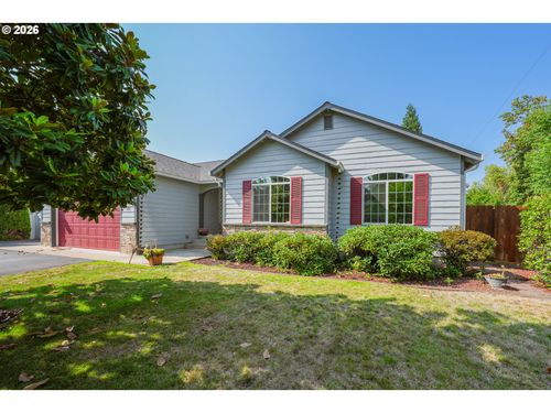 104 Kenya Ct, Winston, OR, 97496-7515 | Card Image