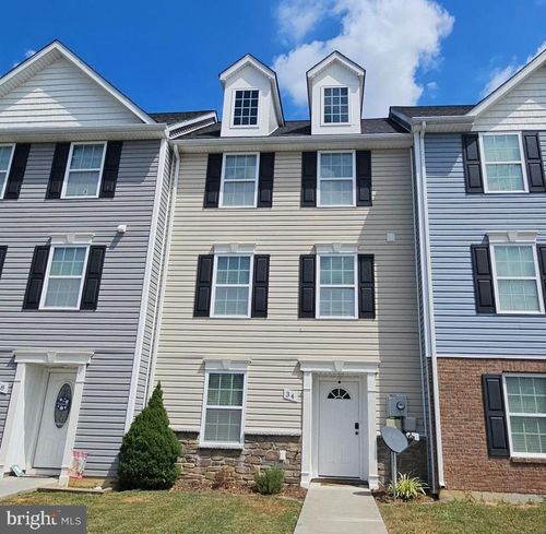 34 Hanger Ct, INWOOD, WV, 25428-1260 | Card Image