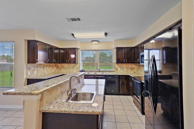 Additional View of Kitchen | Image 14