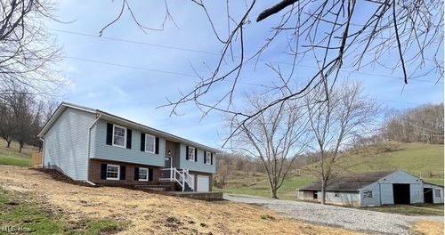 3944 Wolf Rd Sw, Port Washington, OH, 43837-9226 | Card Image