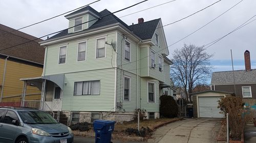 195 Grinnell St, New Bedford, MA, 02740-3267 | Card Image